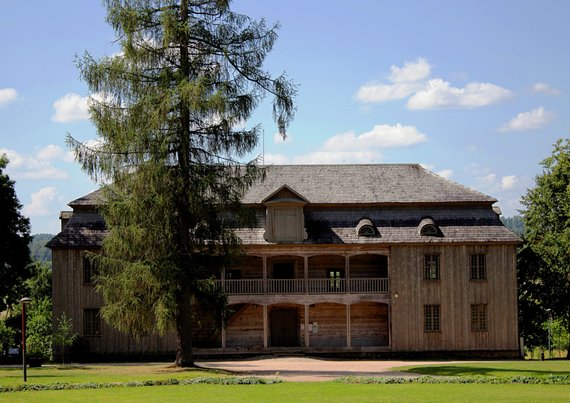 Lithuanian Manor House and Castles Association Photo / Kurtuvėnai Manor Barn