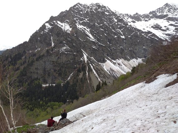 Photo by G.Baranauskas / My friends and I traveled to see the highest waterfall in Sakartvelas.  We don't get close because it's hard to walk on slippery snow