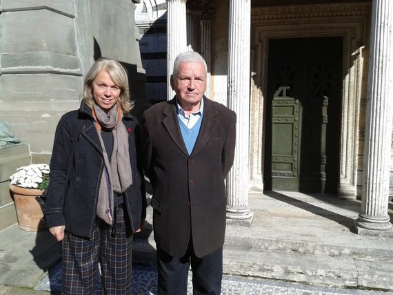 Photo by R.Abaravičiūtė / Old Florentine Giovanni Benvenuti tells the story of Lithuanian nobles to visitors to the cemetery 