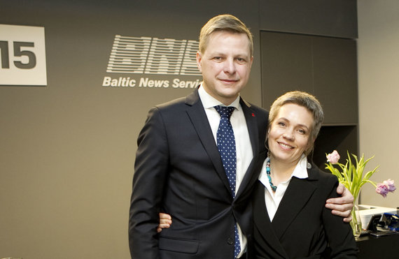 Valdas Kopūstas / 15min photo / 15min in the studio - candidate for mayor of Vilnius Remigijus Šimašius with his wife