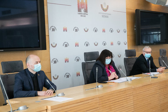 Photo of the Seimas Chancellery (author - Džoja Gunda Barysaitė) / Press conference “How to continue managing the pandemic?  11-step plan for Lithuania 