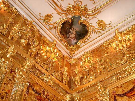 Photo from mamerki.com / Amber Room Replica