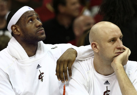 AFP / Scanpix photo / LeBronas Jamesas and Žydrūnas Ilgauskas