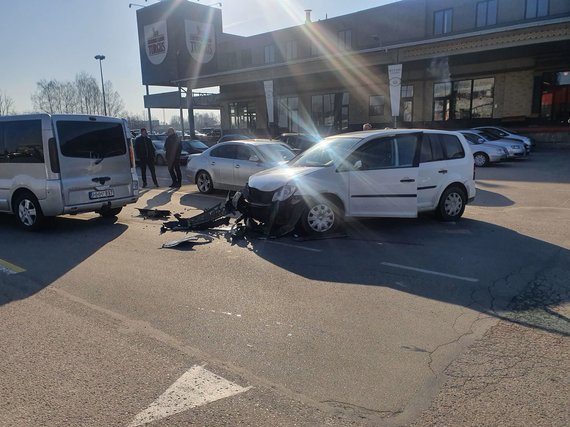 Photo by reader Roland / The accident in Urmo Shopping Town has sparked a debate: is labeling legal?