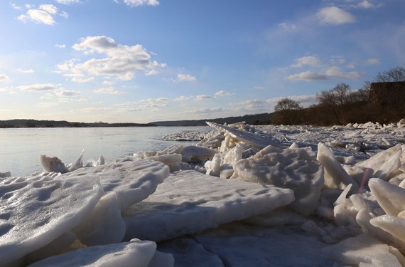 Photo of the Kaunas district municipality / Broken ice cream in Neris