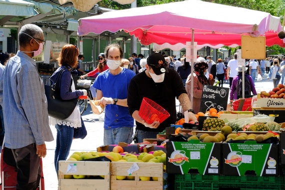 Photo from Scanpix / SIPA / Quarantine market in Nice