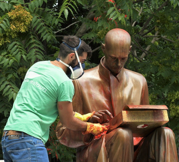 Scanpix / PA Wire / Photo from Press Association Images / Statue of Subjaurota Indro Montanelli in Milan