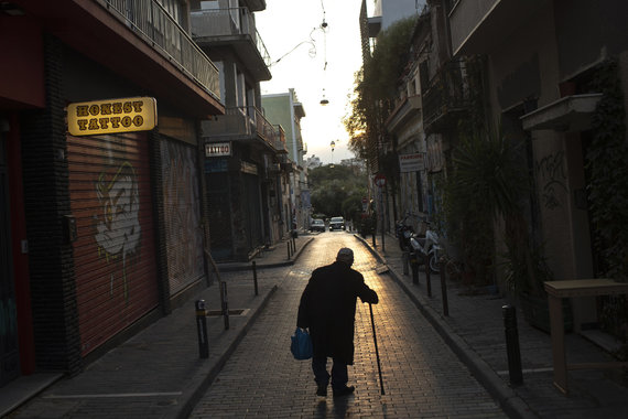 Scanpix / AP photo / Empty but festive streets of European cities