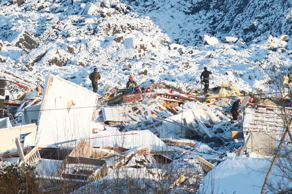 Reuters / Scanpix photo / A landslide buried a dozen houses