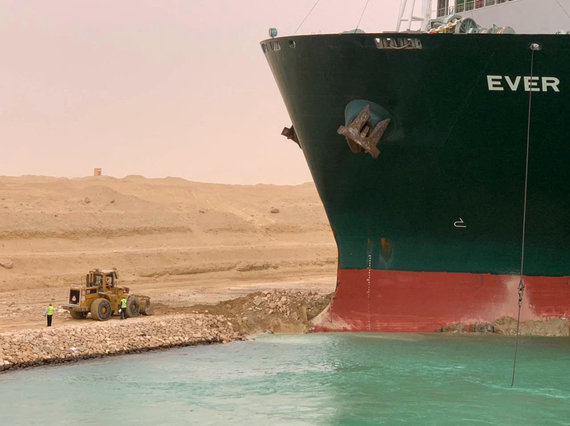 AFP / Scanpix photo / The Suez Canal was blocked by a ship that veered off course