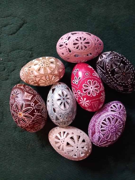 Photo from personal archive / Engraved Eggs of Aldona Tenien