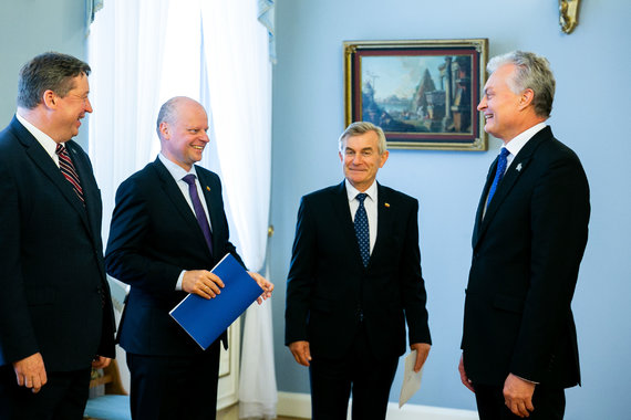 Žygimantas Gedvila / 15min photo / Raimundas Karoblis, Saulius Skvernelis, Viktoras Pranckietis, Gypsies Nausėda