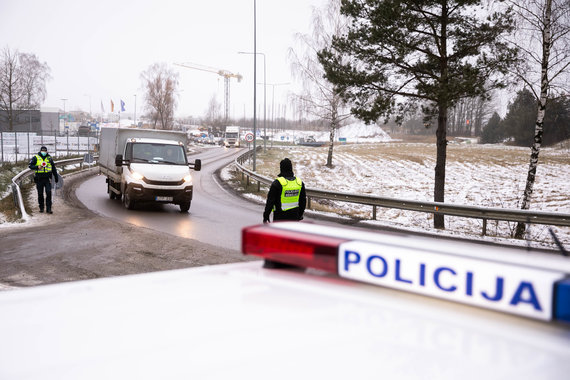 Žygimantas Gedvila / 15min photo / Police checkpoint near Ukmergės street near Avižieniai