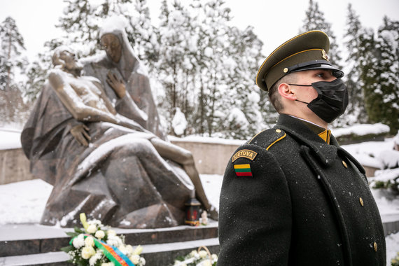 Sigismund Gedvila / 15 min photo / Tribute to the defenders of freedom at the Antakalnis cemetery