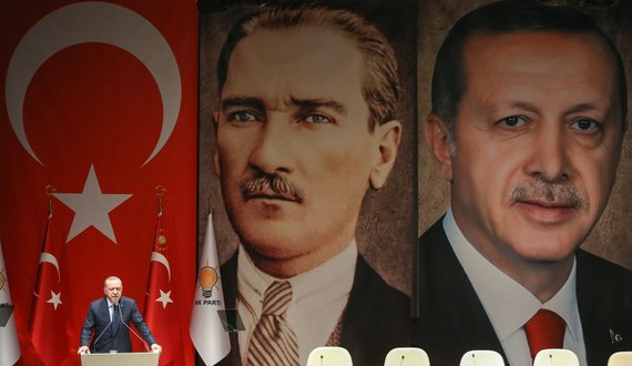 AFP / Scanpix photo / Portraits of Recep Tayyip Erdogan and Mustafa Kemal Ataturk and the President of Turkey himself