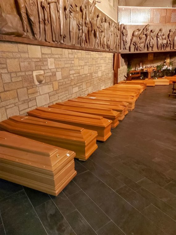 ANSA / AFP / Scanpix / Coffins prepared for cremation in the Chapel of Bergamo 