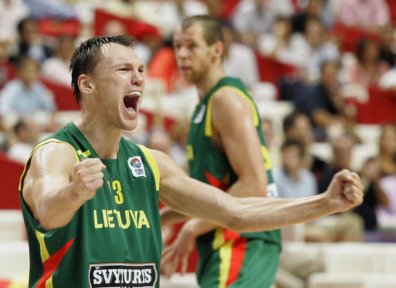 Photo by Scanpix / Šarūnas Jasikevičius triumphs after winning bronze in the European Championship