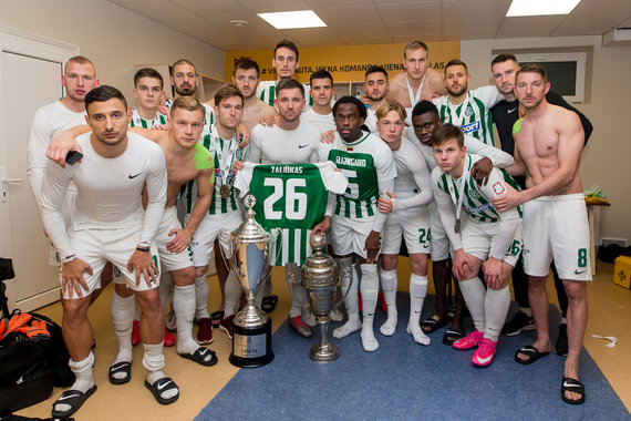 Photo by Elvis Žaldaris / Žalgiris Footballers paid tribute to Marius Žaliūkas