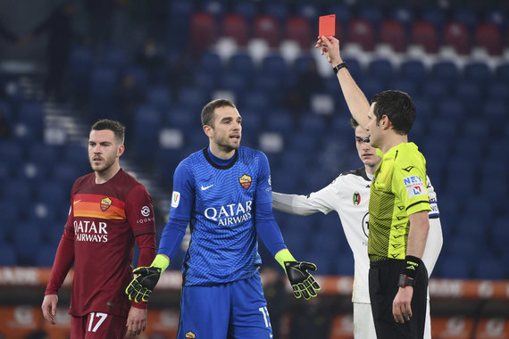 Scanpix Photo / Red card for Pau Lopez