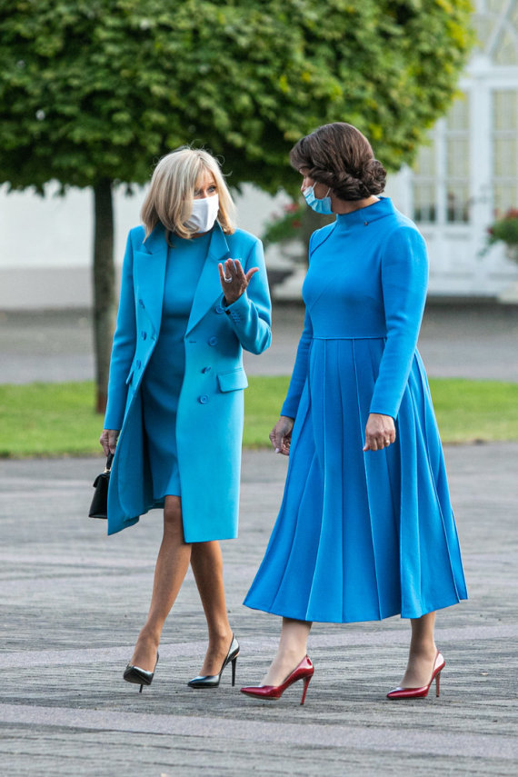 Photo by Julius Kalinskas / 15min / Brigitte Macron and Diana Nausėdienė