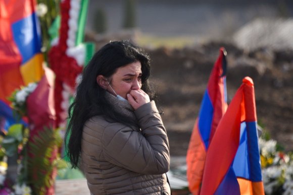 AFP/„Scanpix“ nuotr./Ceremonija Jerevane, skirta pagerbti žuvusius armėnų karius