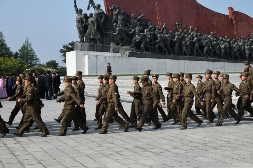 123RF.com nuotr./Monumentas, vaizduojantis šlovingą karo epizodą Šiaurės Korėjoje